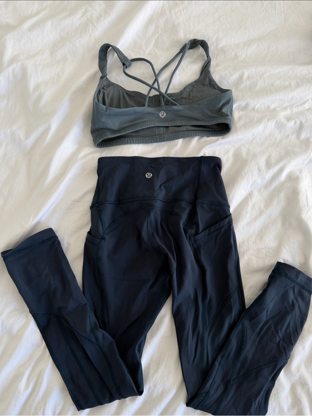 lululemon athletica Women’s High-Rise Navy Leggings with Teal Sports Bra